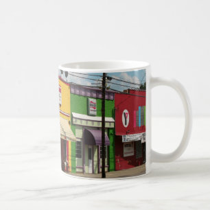 Café Taza colorida de los edificios