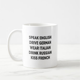 Café Taza con cita de estilo de vida alemán y texto en
