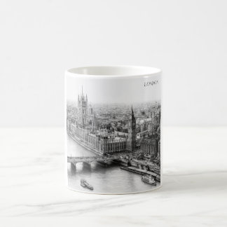 Café Taza con dibujo en negro y blanco de Londres