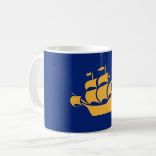 Café Taza con la bandera de la ciudad de Quebec, Canadá