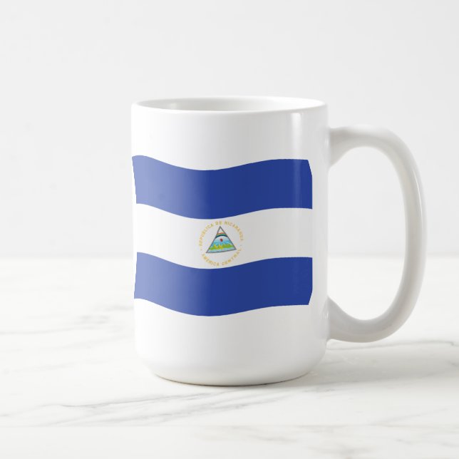 Café Taza con la bandera de Nicaragua (Derecha)