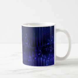 Café Taza con la decoración musical del arte de