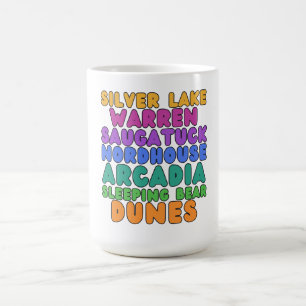 Café Taza con letra burbuja arcoíris de las dunas de ar