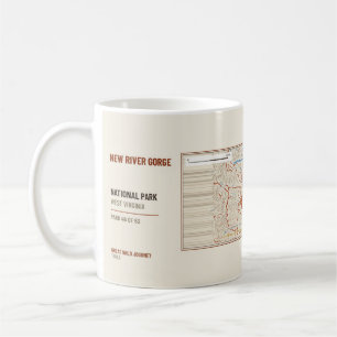 Café Taza con mapa del sendero de New River Gorge Natio