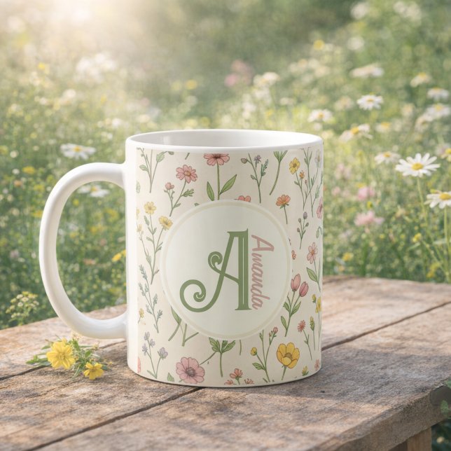 Café Taza con Monograma de Flores Silvestres Personaliz (Personalized Wildflower Monogram Mug)