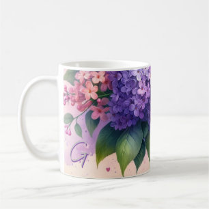 Café Taza con monograma floral de lilas a la antigua