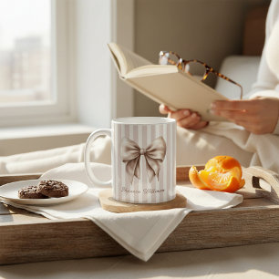Café Taza con nombre de lazos elegantes beige