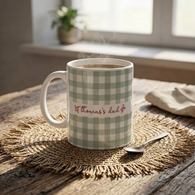 Café Taza con nombre personalizado y patrón de gingham  (Subido por el creador)