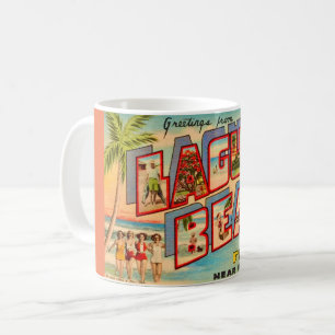 Café Taza con postal antigua de Laguna Beach FL