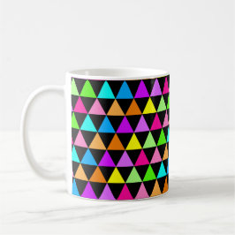 Café Taza con triángulos de colores neón brillantes imp