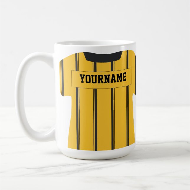 Café Taza conocida de la referencia del fútbol (Izquierda)