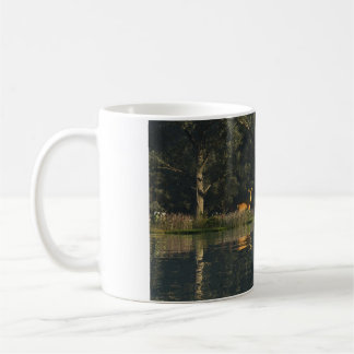 Café taza de 11 oz con imagen de "Sobresaltada"
