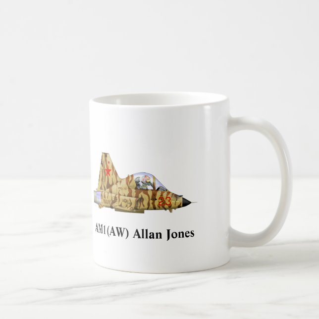 Café Taza de AM1 (AW) Allan Jones (Derecha)