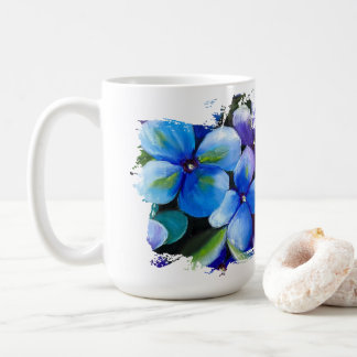 Café Taza de amor de flor azul es la respuesta