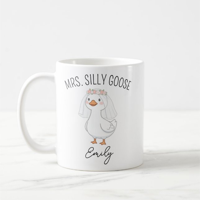 Café Taza de boda personalizada Sr. y Sra. Silly Goose  (Izquierda)