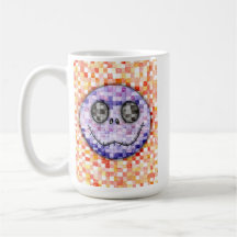 Taza de cerámica blanca con cara de esqueleto pixe