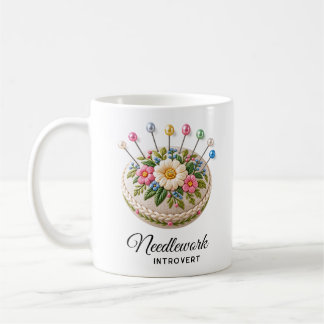 Café Taza de cojín de alfileres bordados — Introvertido