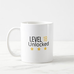 Café Taza de cumpleaños amarilla desbloqueada nivel 18