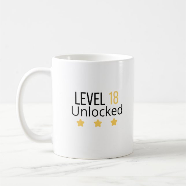 Café Taza de cumpleaños amarilla desbloqueada nivel 18  (Izquierda)