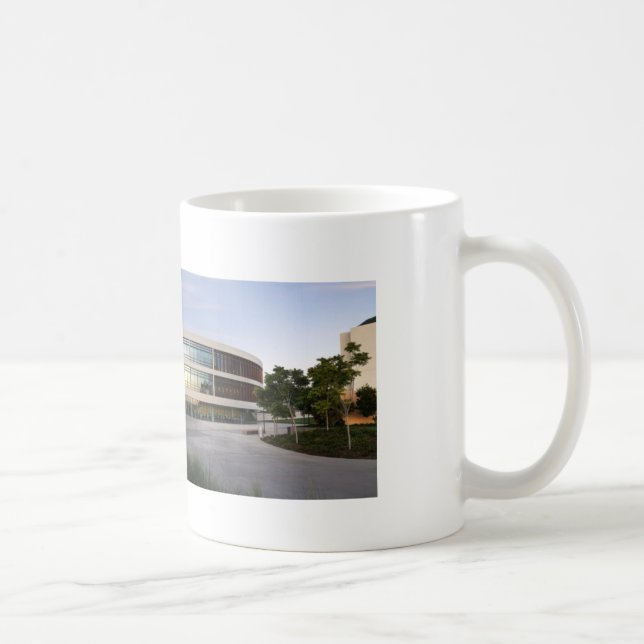 Café Taza de Guillermo H. Hannon Library (Derecha)