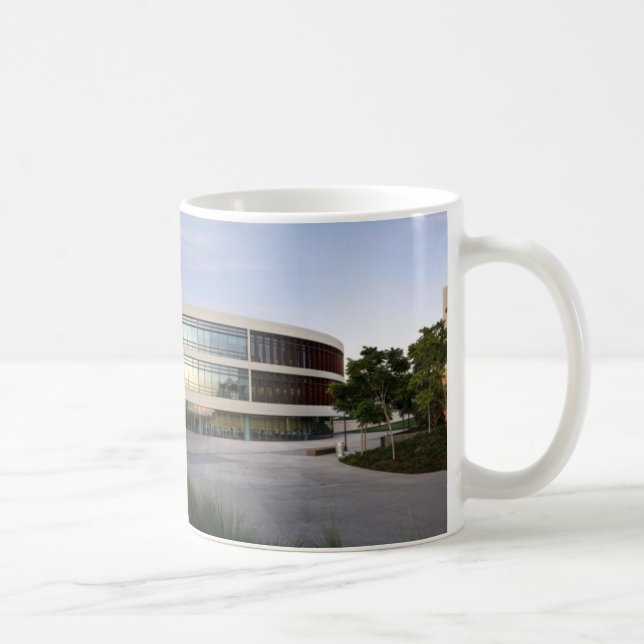 Café Taza de Guillermo H. Hannon Library (Derecha)