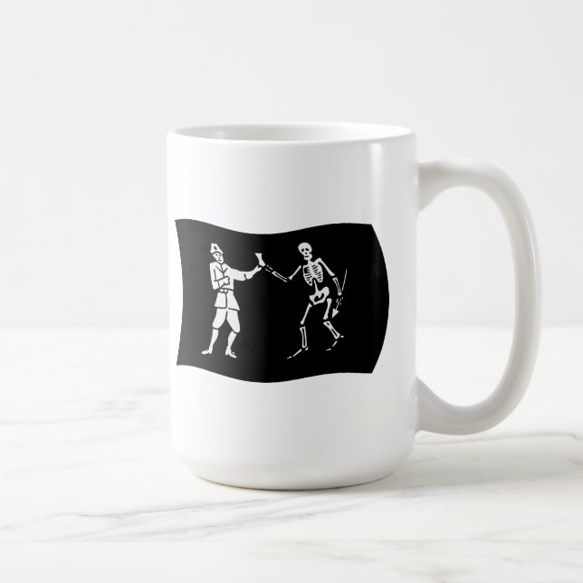 Café Taza de la bandera de Bartholomew Roberts (Derecha)