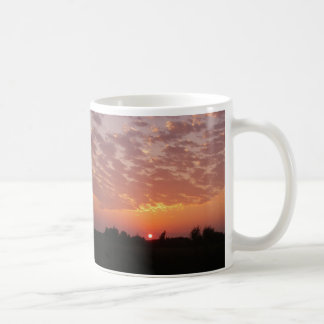 Café Taza de la belleza de la puesta del sol