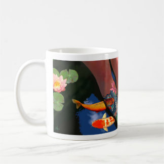 Café Taza de la charca del lirio del tatuaje de Koi