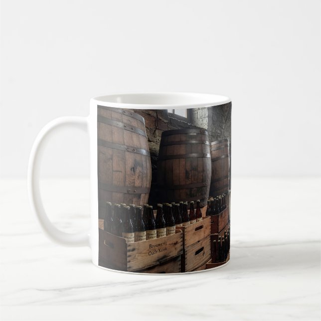 Café Taza de la escena cervecera de la bodega de barril (Izquierda)