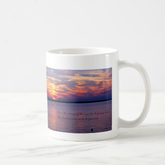 Café Taza de la escritura de la salida del sol