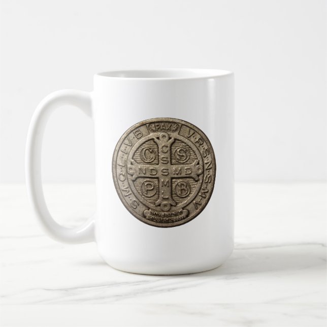 Café Taza de la Medalla de San Benito (Izquierda)