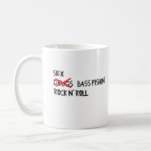 Café Taza de la pesca de la lubina