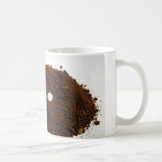 Café Taza de la suciedad de los escombros