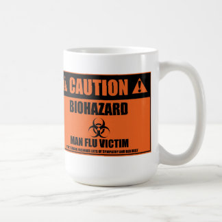 Café Taza de la víctima de la gripe del hombre