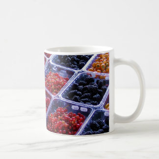 Café Taza de las bayas del verano