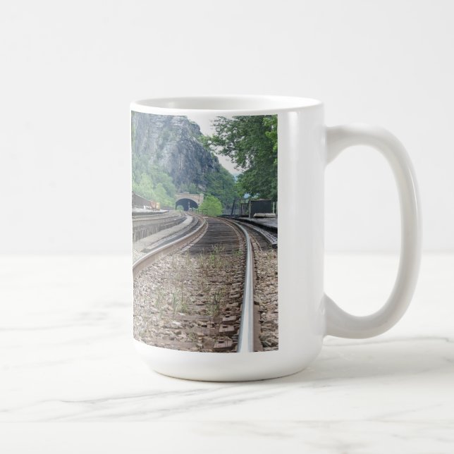 Café Taza de las pistas de ferrocarril del (Derecha)