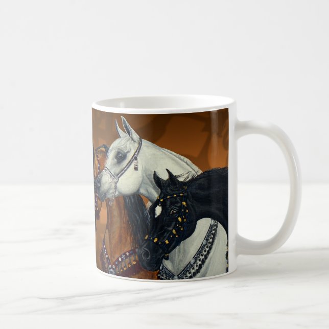 Café Taza de los caballos de reyes Arabian del desierto (Derecha)
