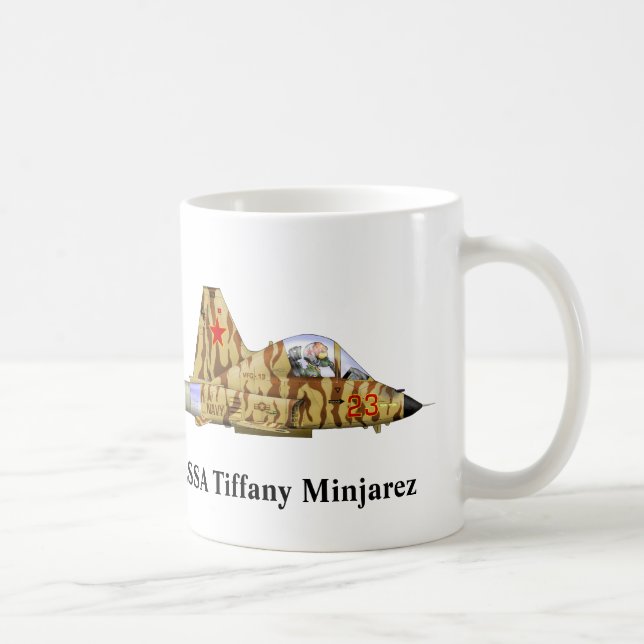 Café Taza de LSSA Tiffany Minjarez (Derecha)
