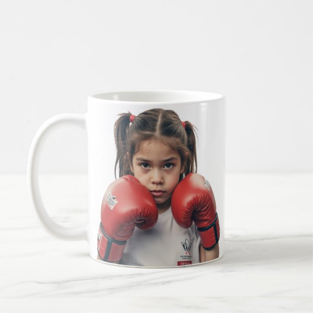 Café taza de niña boxeadora (Izquierda)