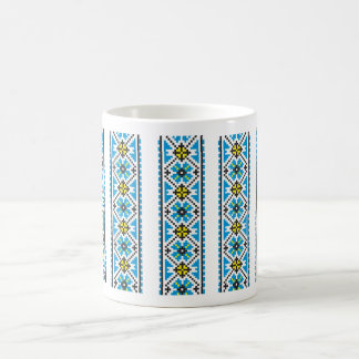 Café Taza de té ucraniana con el modelo