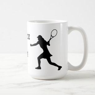 Café Taza de tenis divertida con silueta de jugadora fe