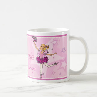 Café Taza del chica del pelo rosado y rubio de la