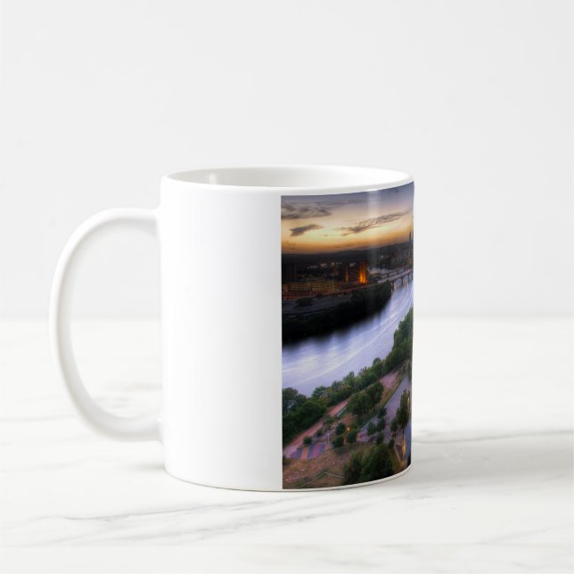 Café Taza del horizonte de Austin (Izquierda)