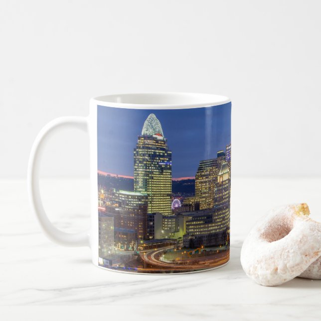 Café Taza del horizonte de Cincinnati (Con donut)