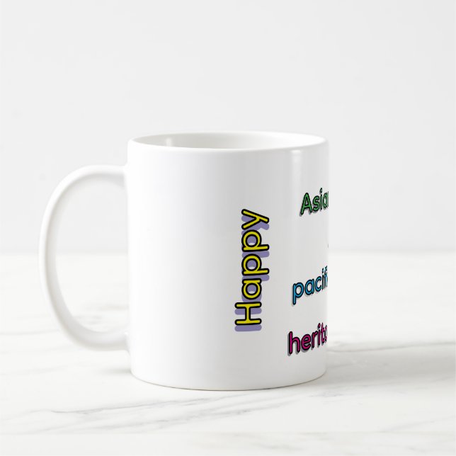 Café Taza del mes de la herencia AAPI feliz (Izquierda)