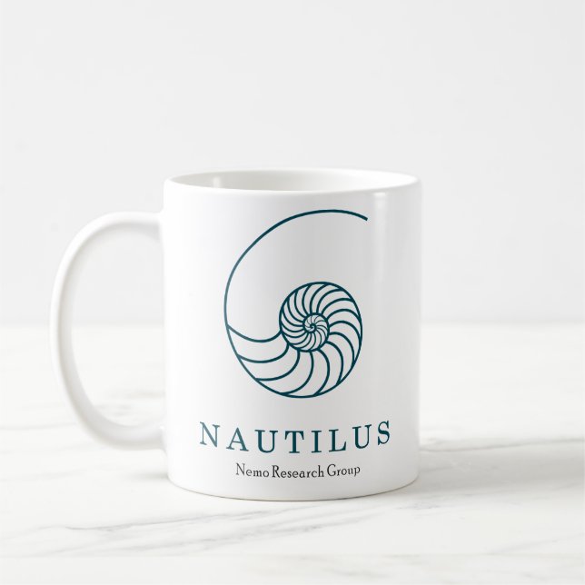 Café Taza del nautilus de Ship de capitán Nemo (Izquierda)