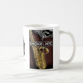 Café Taza del saxofón de Smokin