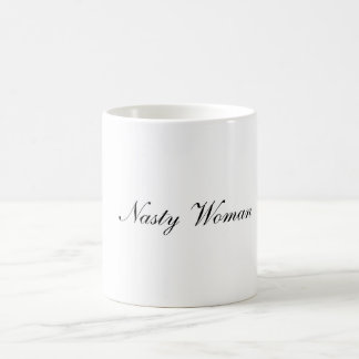 Café Taza desagradable de la mujer