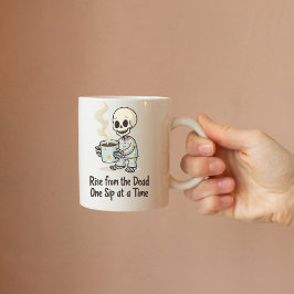 Café Taza divertida de esqueleto para la mañana