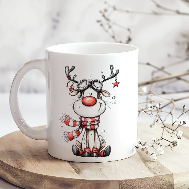 Café Taza divertida de Navidad de Reno – ¡Oh Ciervo! (Funny Reindeer Christmas Mug – Oh Deer! on a boho wooden table with tiny white flowers)
